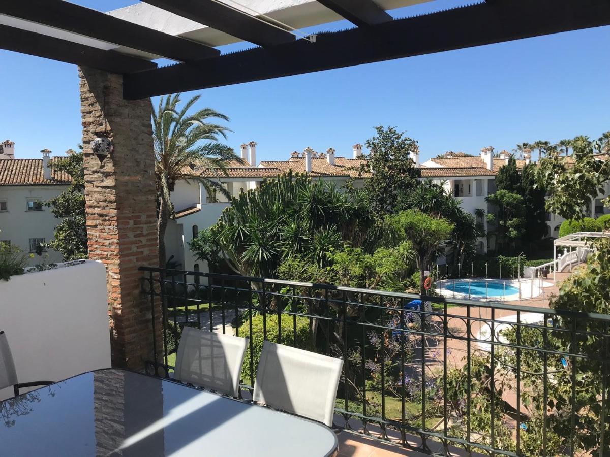 Marbella - Estepona Beach Frontline Apartment Kültér fotó
