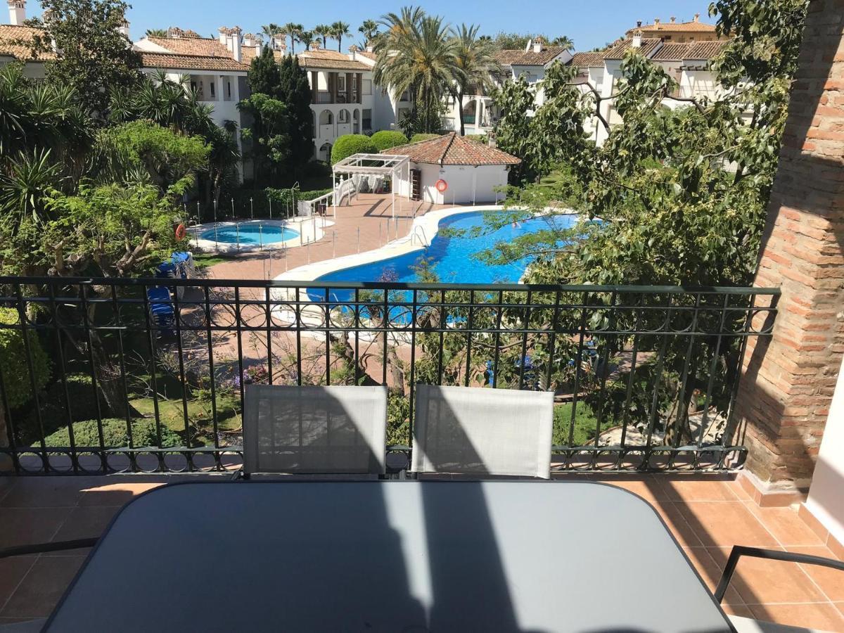 Marbella - Estepona Beach Frontline Apartment Kültér fotó